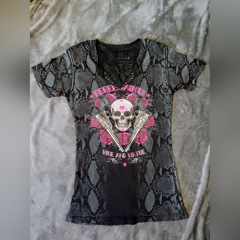 Rebel Saints * Vice & Virtue V-Neck T-Shirt * 100% Cotton * Size XL * Lace Back